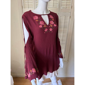 Juniors Bongo Burgundy Floral Embroidered Tunic‎ Top L